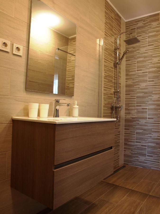 Garden Club Panzio Bed & Breakfast Balatonmariafurdo Ngoại thất bức ảnh